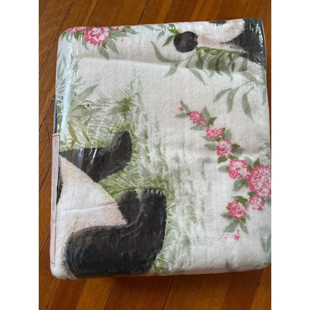 Vintage Beacon Panda Blanket twin/full New  72 x 90” old stock